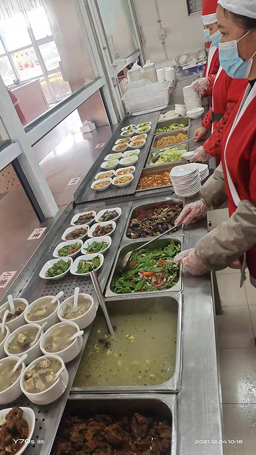 三个黑人玩一个女4P文